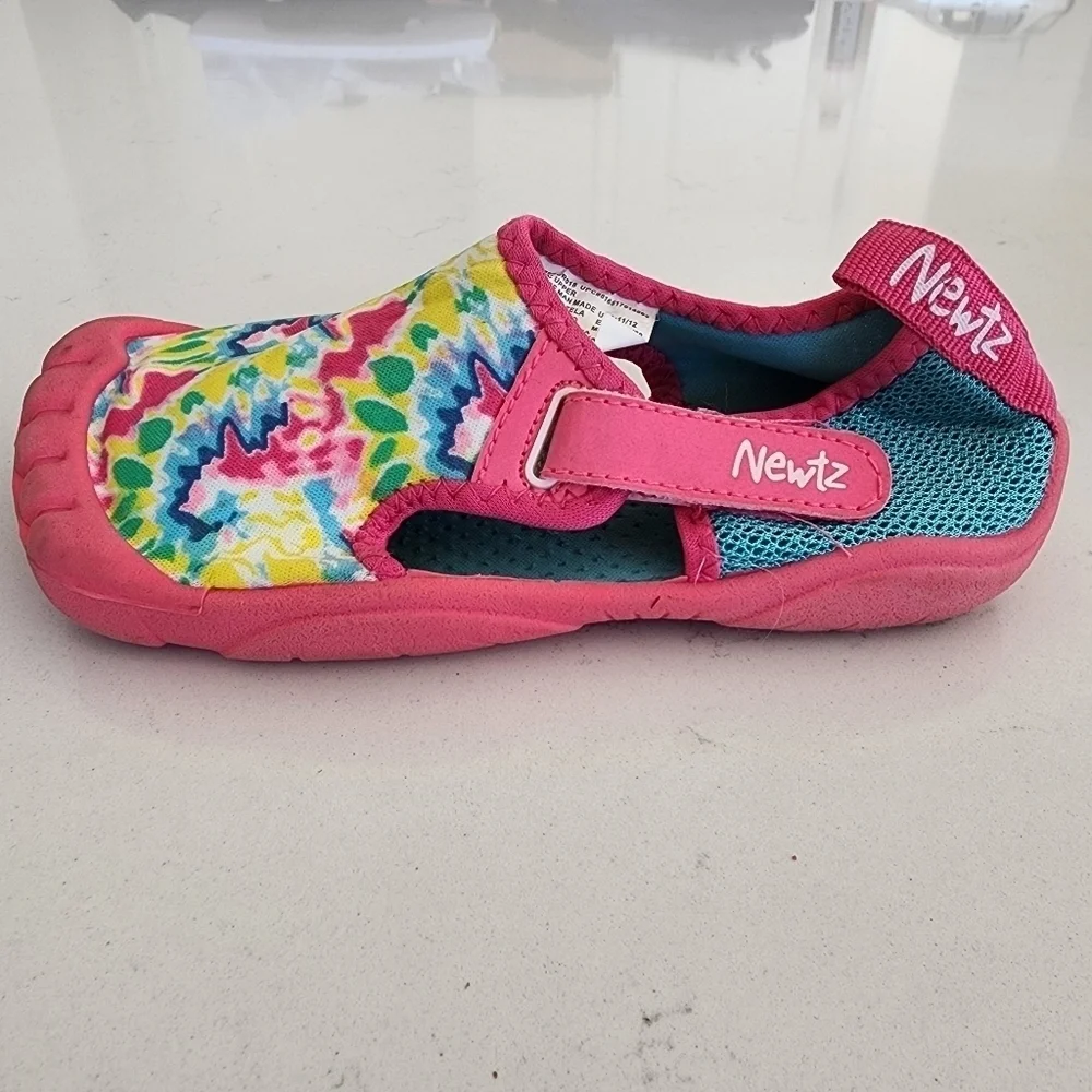 Newtz Water Shoes Pink Blue Tie Dye Velcro Closure Girls 11/12 Amphibian Cute